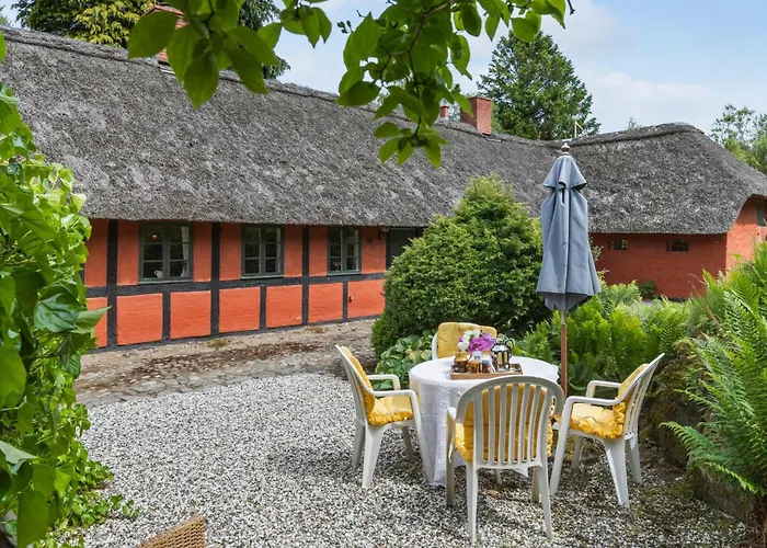 펜션 5 Bedroom Cozy In Ørsted